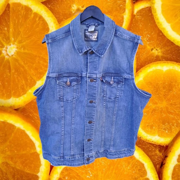 Levi Strauss Silver Tag Button Up Denim Vest - Picture 2 of 6